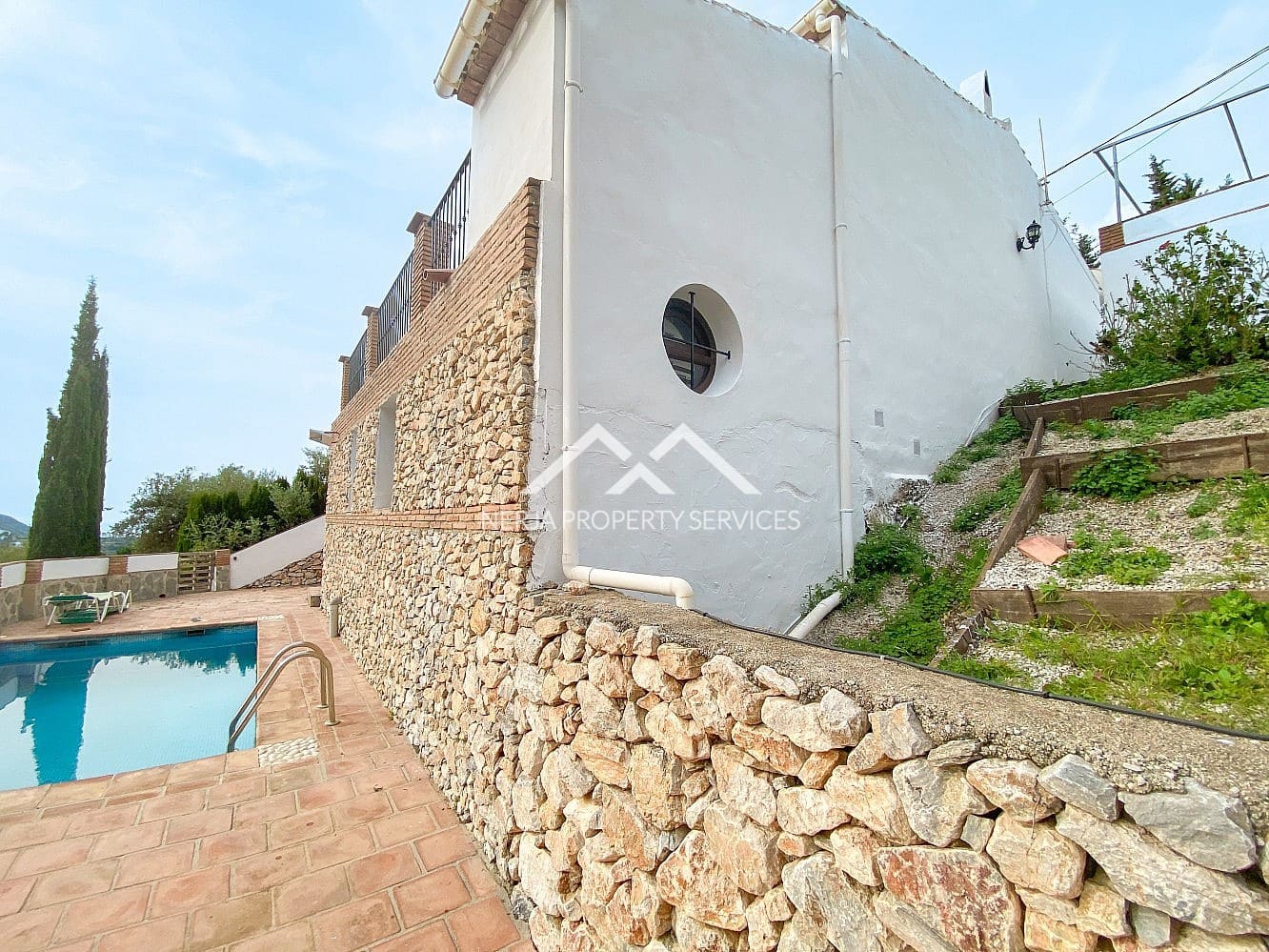 2 bedroom Finca/Country House for rent in Frigiliana with pool garage - € 1,200 (Ref: 9789746)