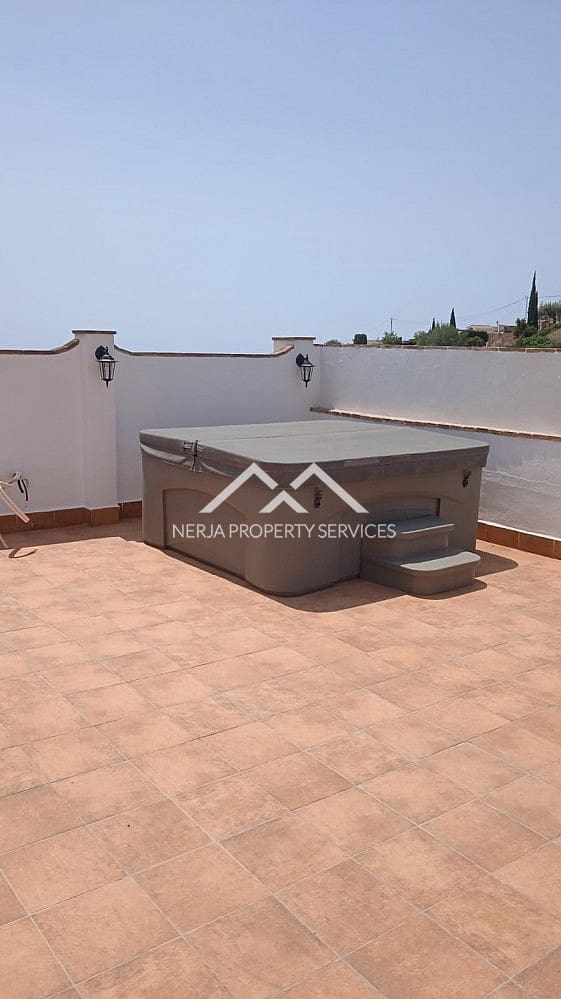 2 soverom Hus til leie i Frigiliana - € 850 (Ref: 9804816)