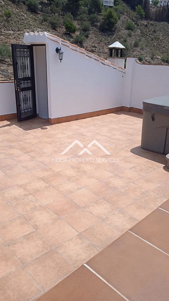 2 soverom Hus til leie i Frigiliana - € 850 (Ref: 9804816)