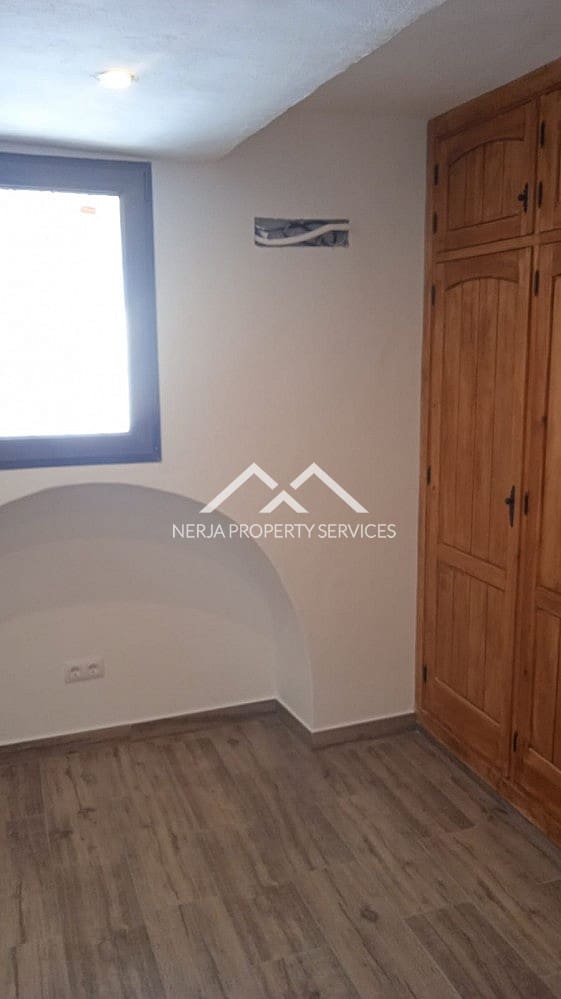 2 soverom Hus til leie i Frigiliana - € 850 (Ref: 9804816)