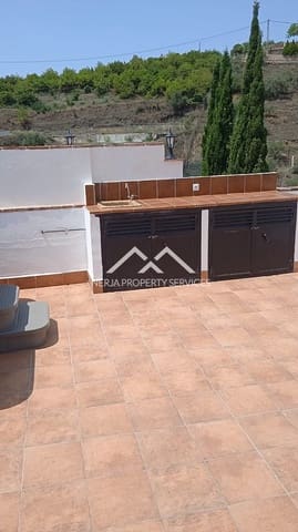 2 soverom Hus til leie i Frigiliana - € 850 (Ref: 9804816)