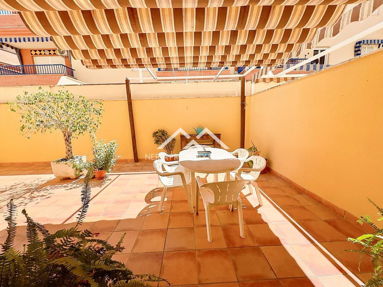Apartamento de 3 habitaciones en Torrox-Costa en venta con garaje - 305.000 € (Ref: 9804979)