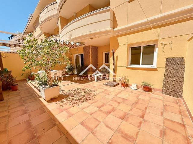 Apartamento de 3 habitaciones en El Peñoncillo, Torrox en venta con garaje - 305.000 € (Ref: 9804979)