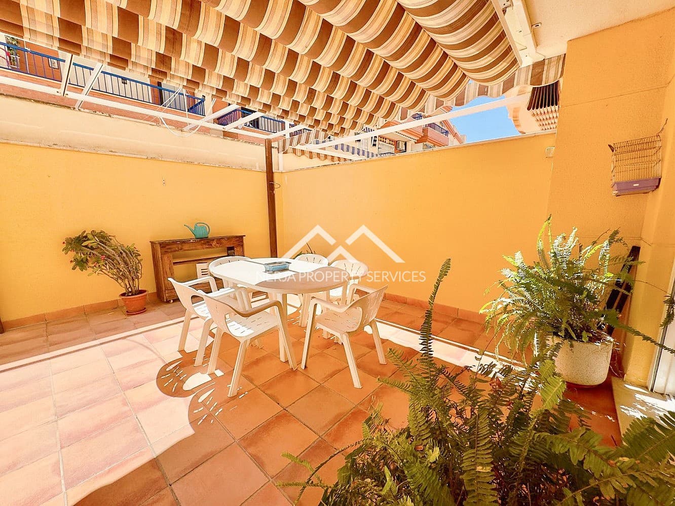 Apartamento de 3 habitaciones en Torrox-Costa en venta con garaje - 305.000 € (Ref: 9804979)