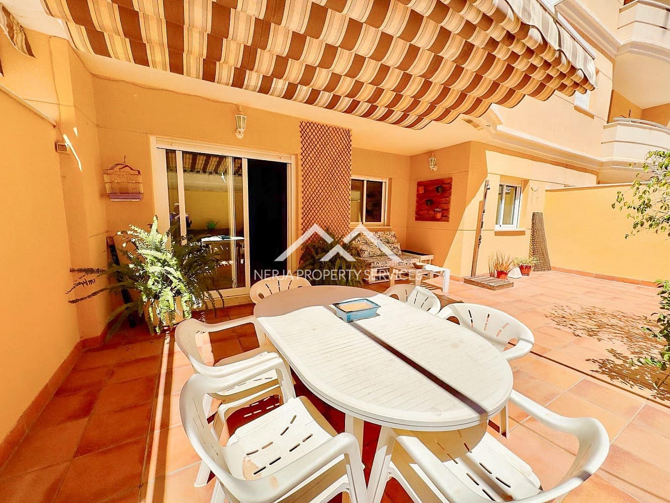 Apartamento de 3 habitaciones en Torrox-Costa en venta con garaje - 305.000 € (Ref: 9804979)