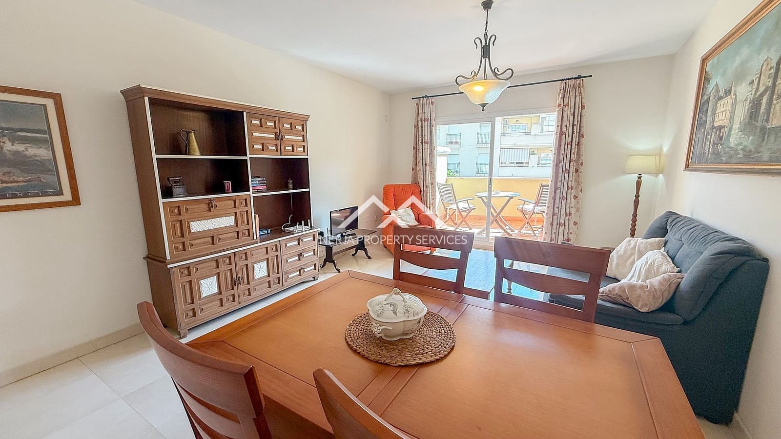 2 bedroom Apartment for sale in Nerja with pool - € 345,000 (Ref: 9819160)