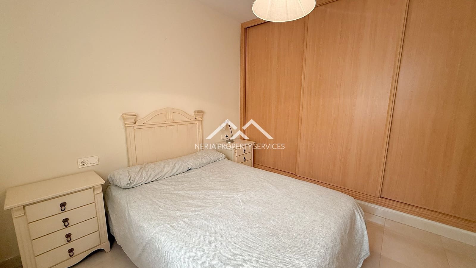 2 bedroom Apartment for sale in Nerja with pool - € 345,000 (Ref: 9819160)