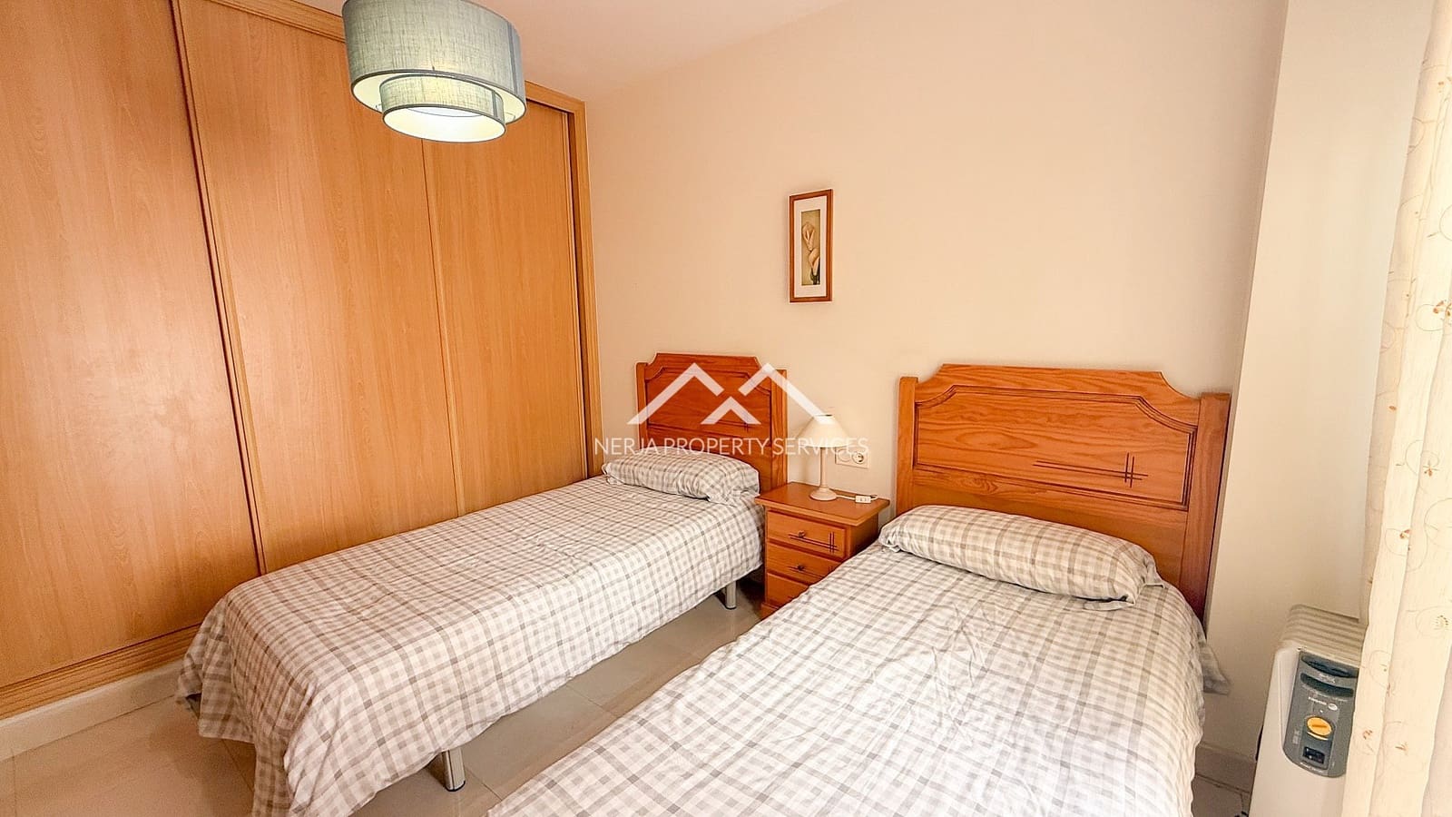 2 bedroom Apartment for sale in Nerja with pool - € 345,000 (Ref: 9819160)