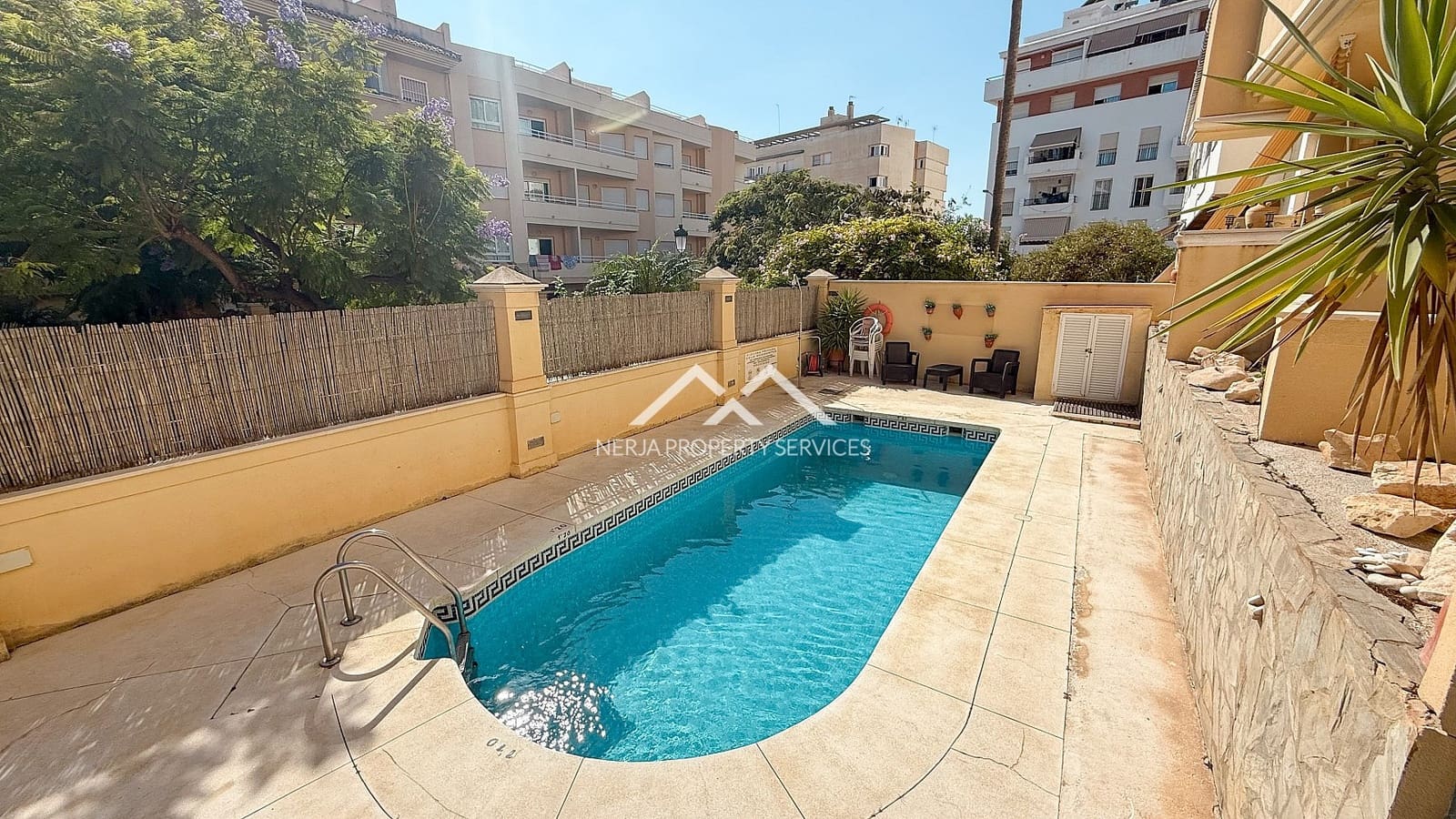 2 bedroom Apartment for sale in Nerja with pool - € 345,000 (Ref: 9819160)