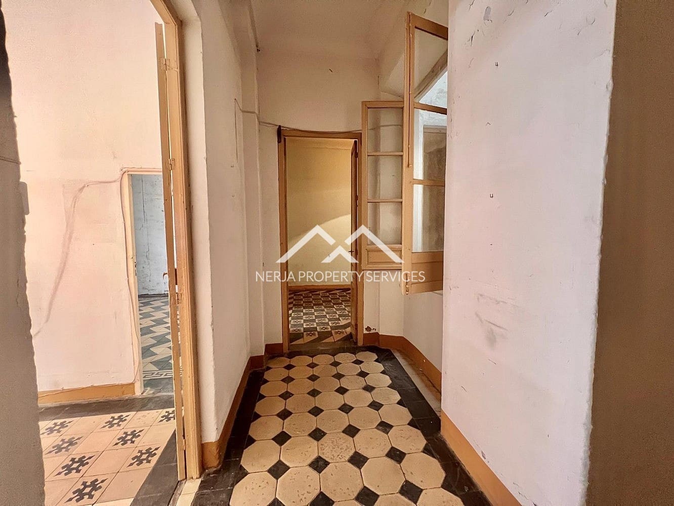 5 soveværelse Lejlighed til salg i Granada by - € 449.000 (Ref: 9823862)