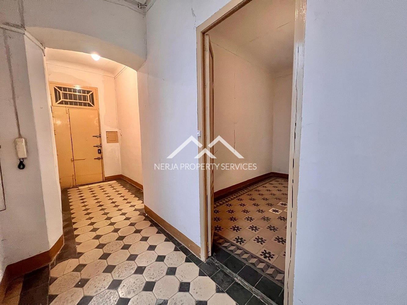 5 soveværelse Lejlighed til salg i Granada by - € 449.000 (Ref: 9823862)