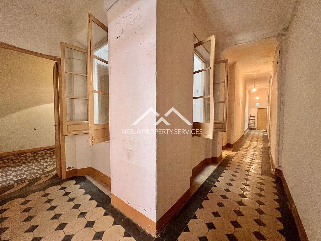 5 soveværelse Lejlighed til salg i Granada by - € 449.000 (Ref: 9823862)