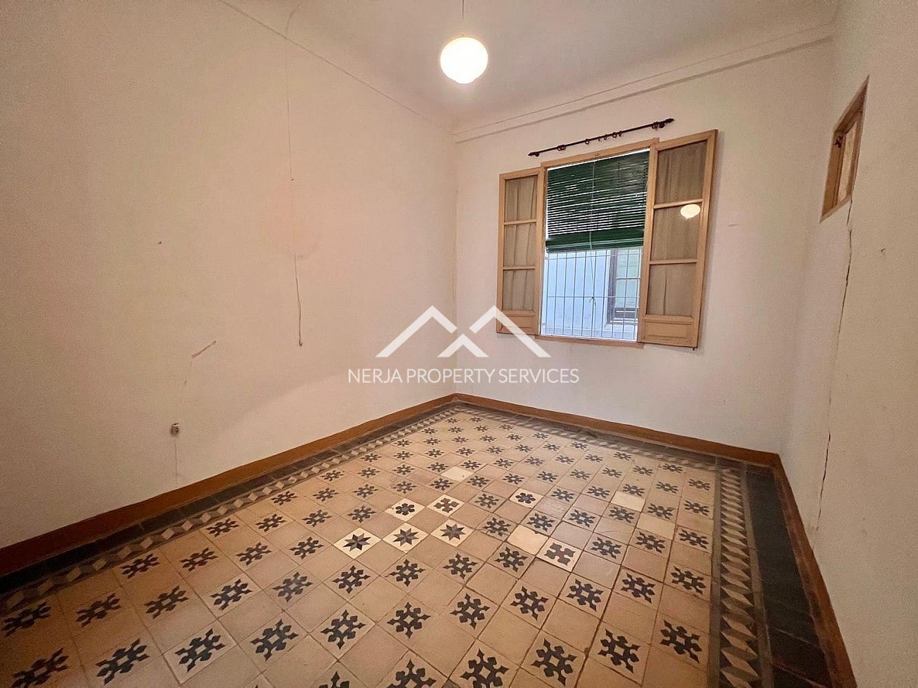 5 soveværelse Lejlighed til salg i Granada by - € 449.000 (Ref: 9823862)
