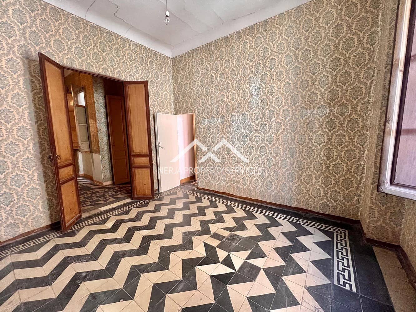 5 soveværelse Lejlighed til salg i Granada by - € 449.000 (Ref: 9823862)