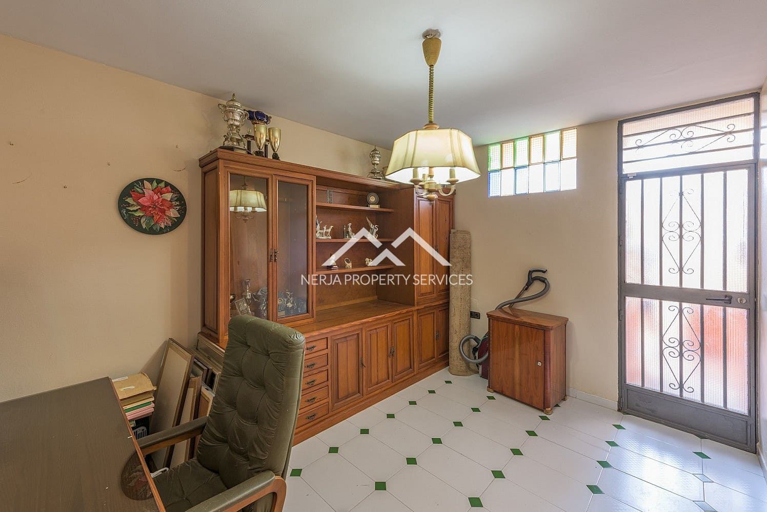 5 bedroom Villa for sale in Nerja with pool - € 2,780,000 (Ref: 9827642)