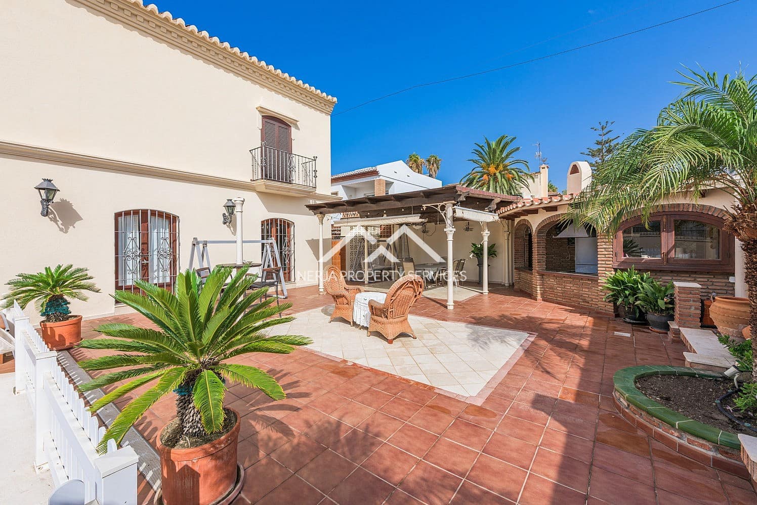 5 bedroom Villa for sale in Nerja with pool - € 2,780,000 (Ref: 9827642)