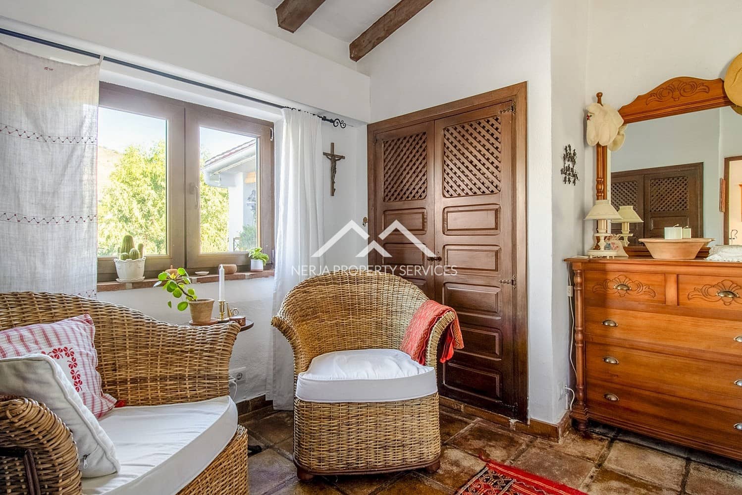 4 bedroom Villa for sale in Nerja with pool - € 995,000 (Ref: 9834652)