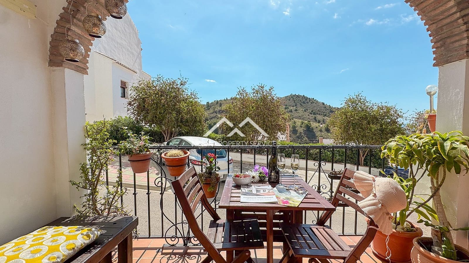 2 bedroom Apartment for sale in Frigiliana with pool garage - € 285,000 (Ref: 9834653)
