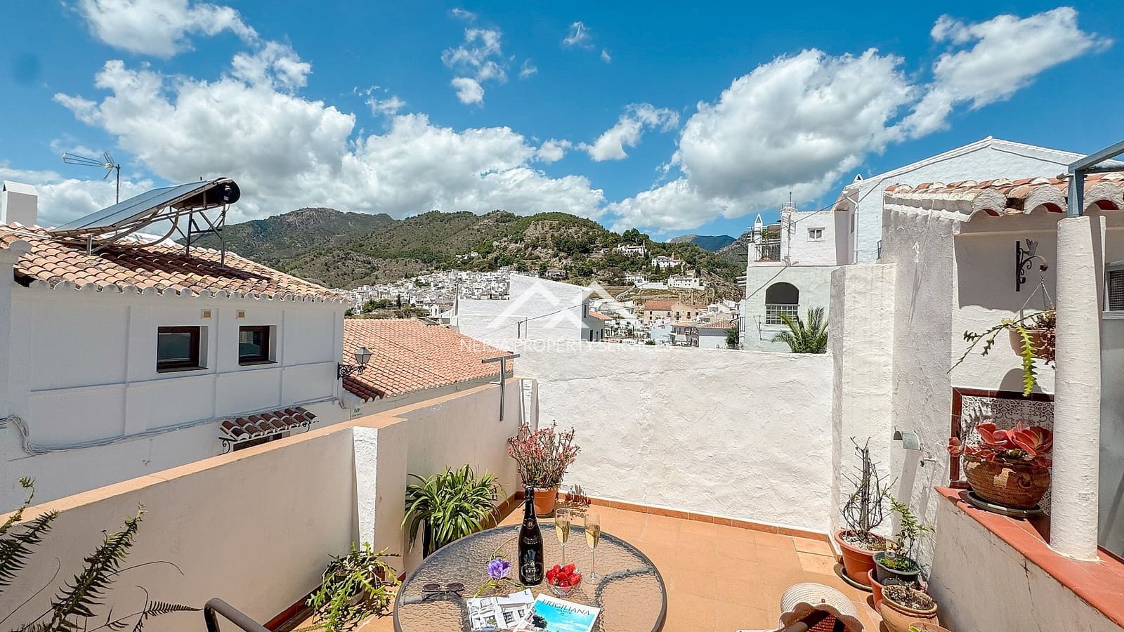 Casa de 3 habitaciones en Frigiliana en venta - 329.000 € (Ref: 9836749)