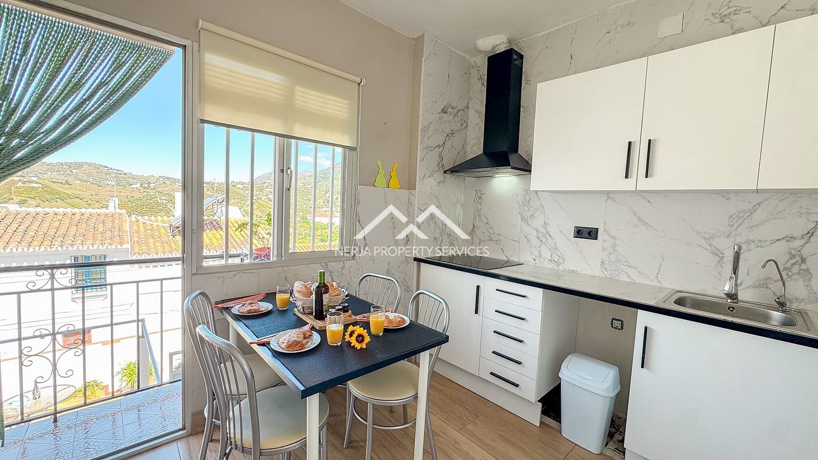 Casa de 3 habitaciones en Frigiliana en venta - 329.000 € (Ref: 9836749)