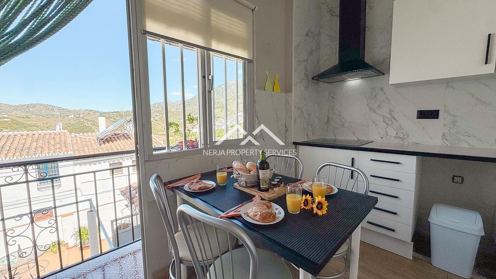 Casa de 3 habitaciones en Frigiliana en venta - 329.000 € (Ref: 9836749)
