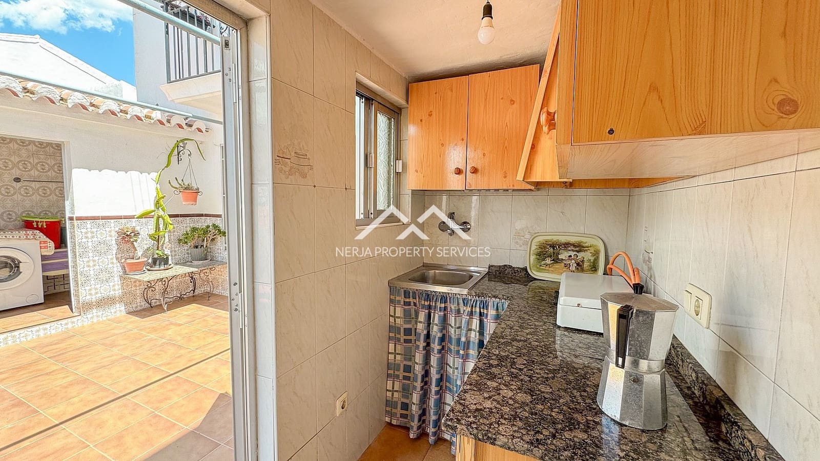 Casa de 3 habitaciones en Frigiliana en venta - 329.000 € (Ref: 9836749)
