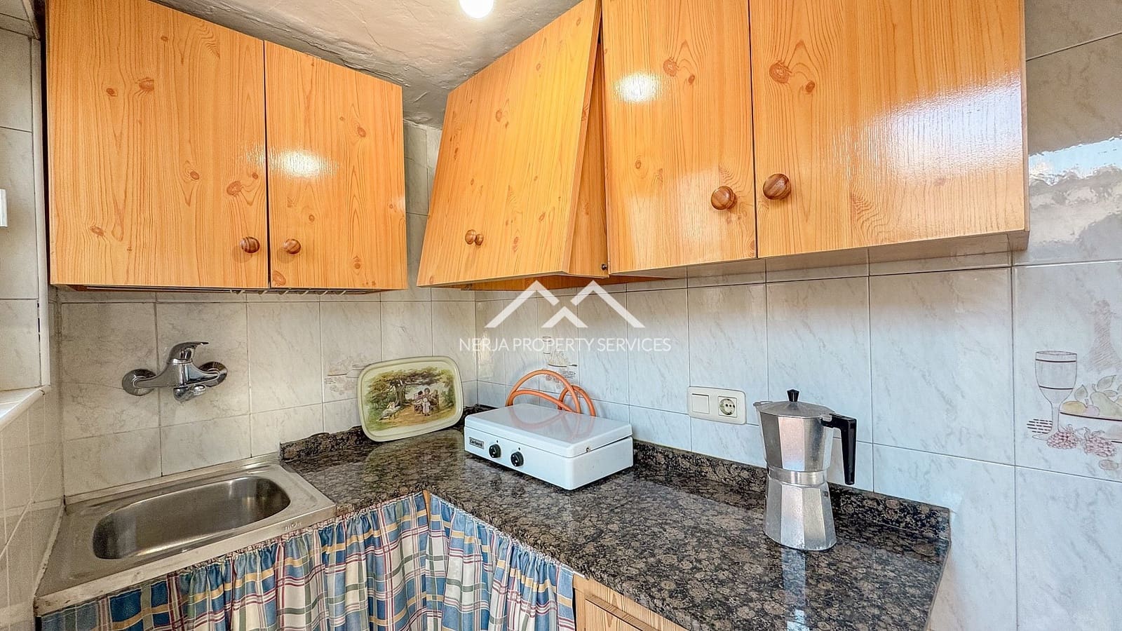 Casa de 3 habitaciones en Frigiliana en venta - 329.000 € (Ref: 9836749)