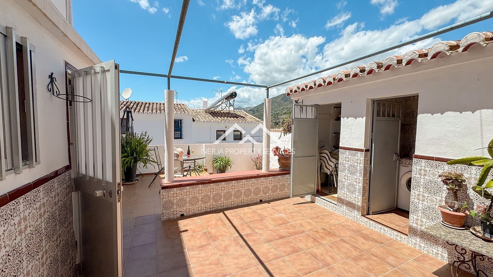 Casa de 3 habitaciones en Frigiliana en venta - 329.000 € (Ref: 9836749)