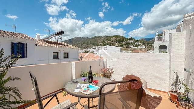Casa de 3 habitaciones en Frigiliana en venta - 329.000 € (Ref: 9836749)