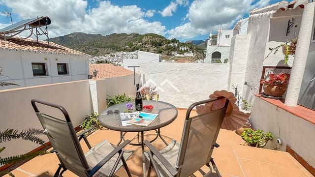 Casa de 3 habitaciones en Frigiliana en venta - 329.000 € (Ref: 9836749)
