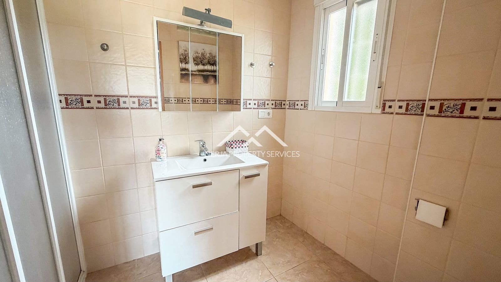 3 slaapkamer Villa te huur in Torrox met zwembad garage - € 1.500 (Ref: 9838244)