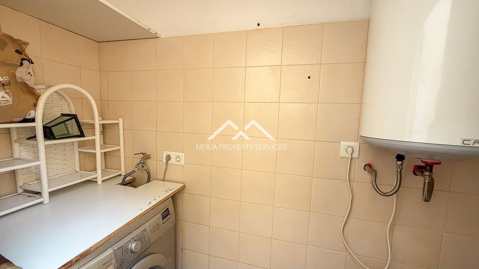 3 slaapkamer Villa te huur in Torrox met zwembad garage - € 1.500 (Ref: 9838244)