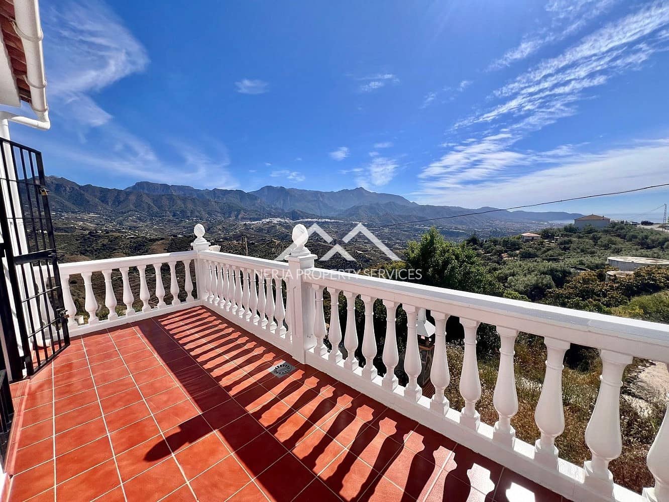 4 soveværelse Finca/Landehus til salg i Torrox med garage - € 262.000 (Ref: 9841716)