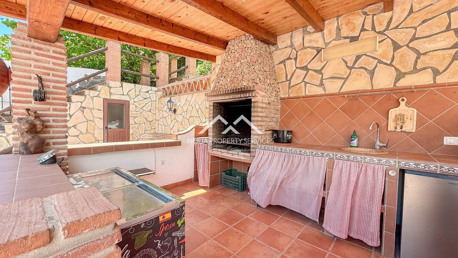3 slaapkamer Villa te koop in Frigiliana met zwembad garage - € 480.000 (Ref: 9844194)