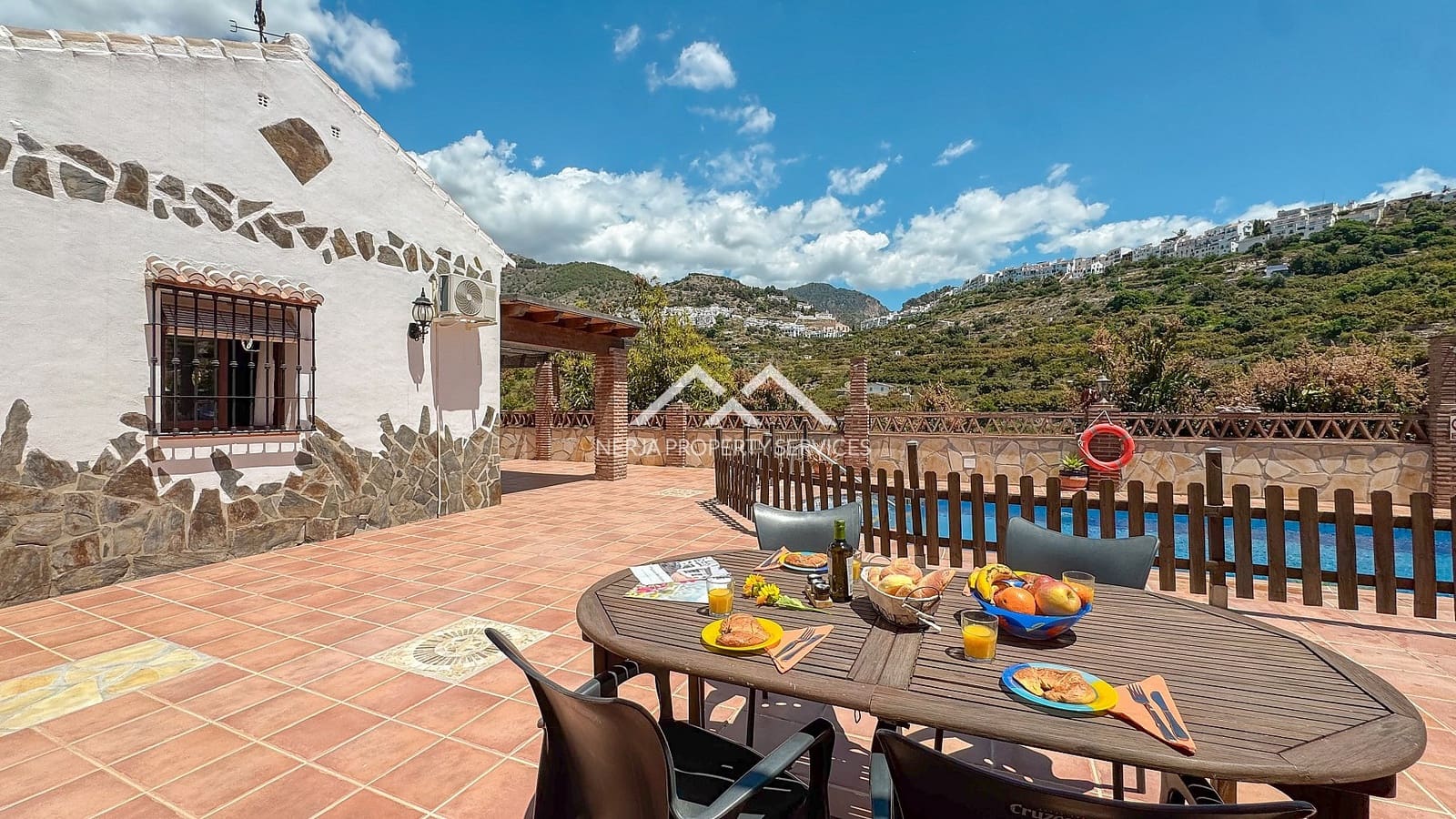 3 slaapkamer Villa te koop in Frigiliana met zwembad garage - € 480.000 (Ref: 9844194)