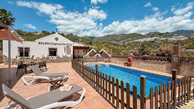 3 bedroom Villa for sale in Frigiliana with pool garage - € 480,000 (Ref: 9844194)