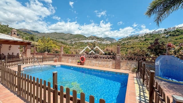 3 bedroom Villa for sale in Frigiliana with pool garage - € 480,000 (Ref: 9844194)