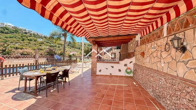 3 bedroom Villa for sale in Frigiliana with pool garage - € 480,000 (Ref: 9844194)