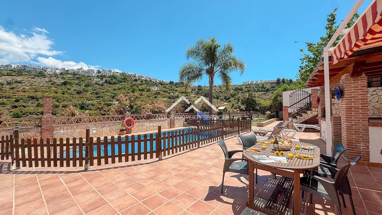 3 slaapkamer Villa te koop in Frigiliana met zwembad garage - € 480.000 (Ref: 9844194)