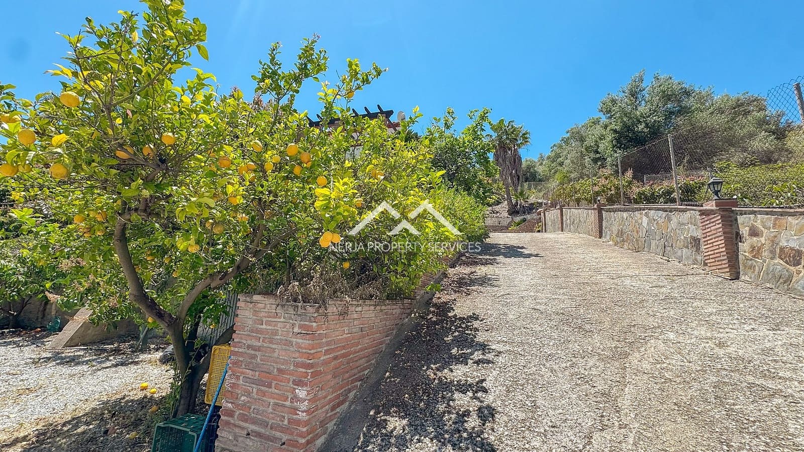 3 slaapkamer Villa te koop in Frigiliana met zwembad garage - € 480.000 (Ref: 9844194)