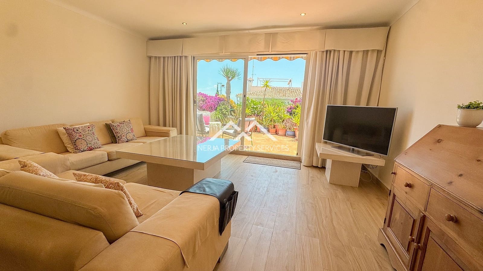 2 bedroom Townhouse for sale in Nerja - € 399,000 (Ref: 9844470)