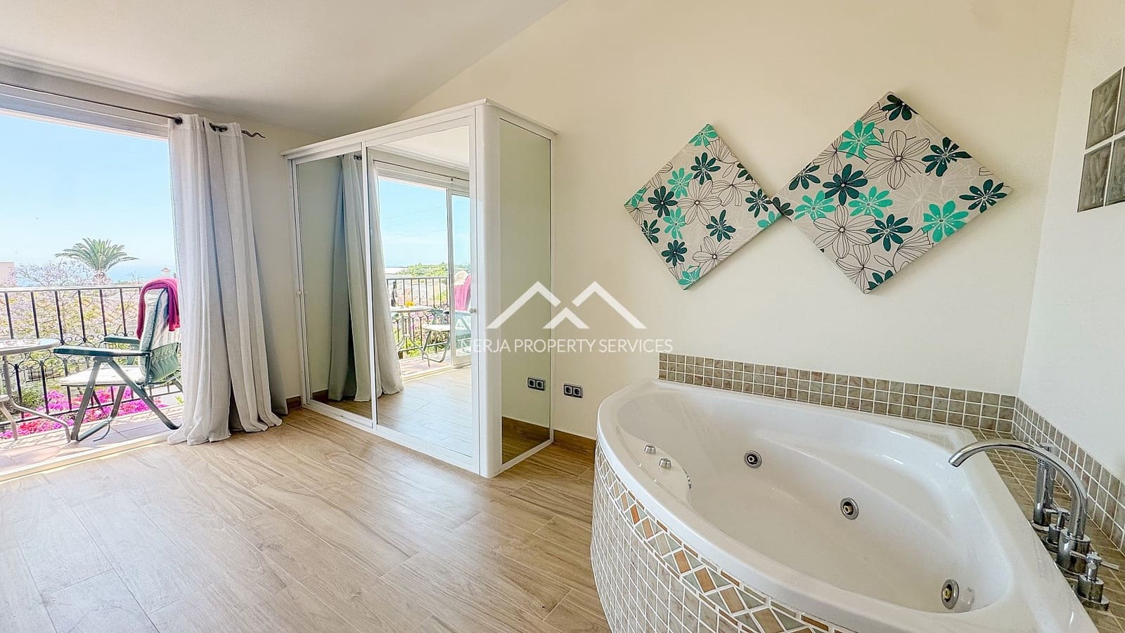 2 bedroom Townhouse for sale in Nerja - € 399,000 (Ref: 9844470)