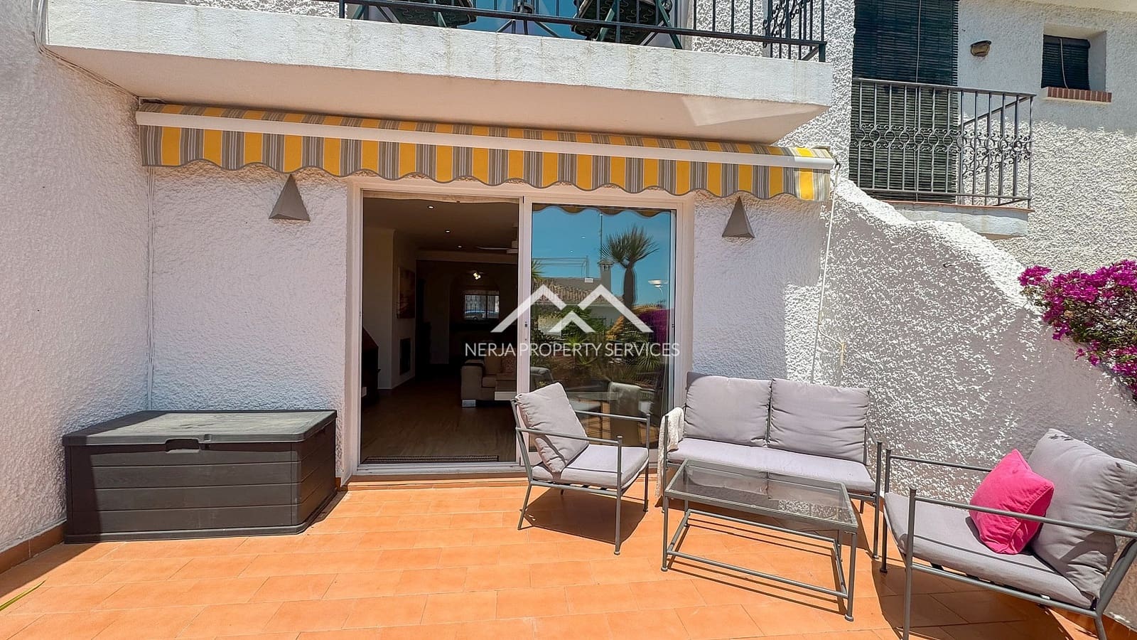 2 bedroom Townhouse for sale in Nerja - € 399,000 (Ref: 9844470)