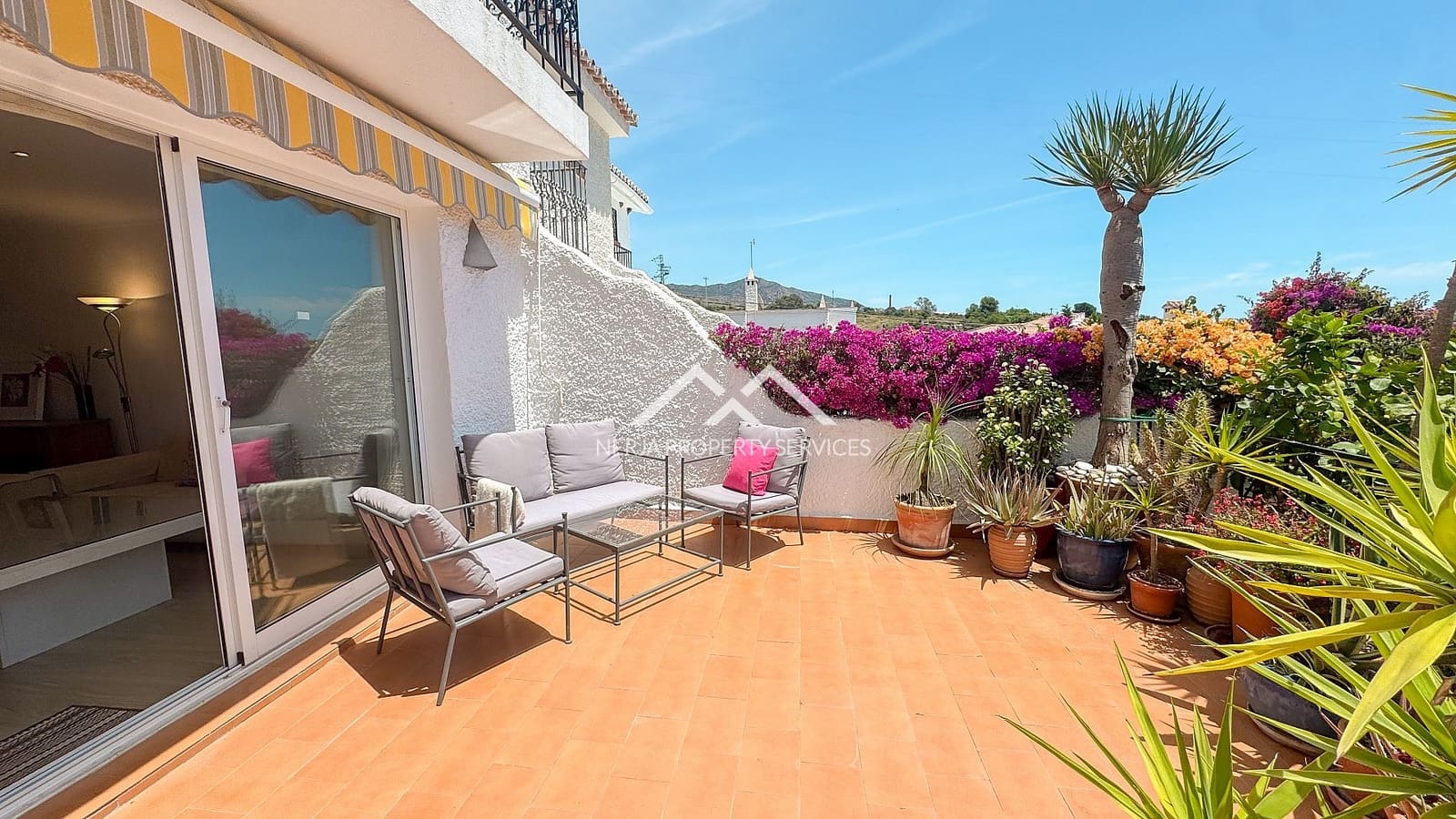 2 bedroom Townhouse for sale in Nerja - € 399,000 (Ref: 9844470)