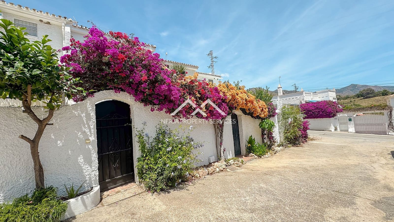 2 bedroom Townhouse for sale in Nerja - € 399,000 (Ref: 9844470)