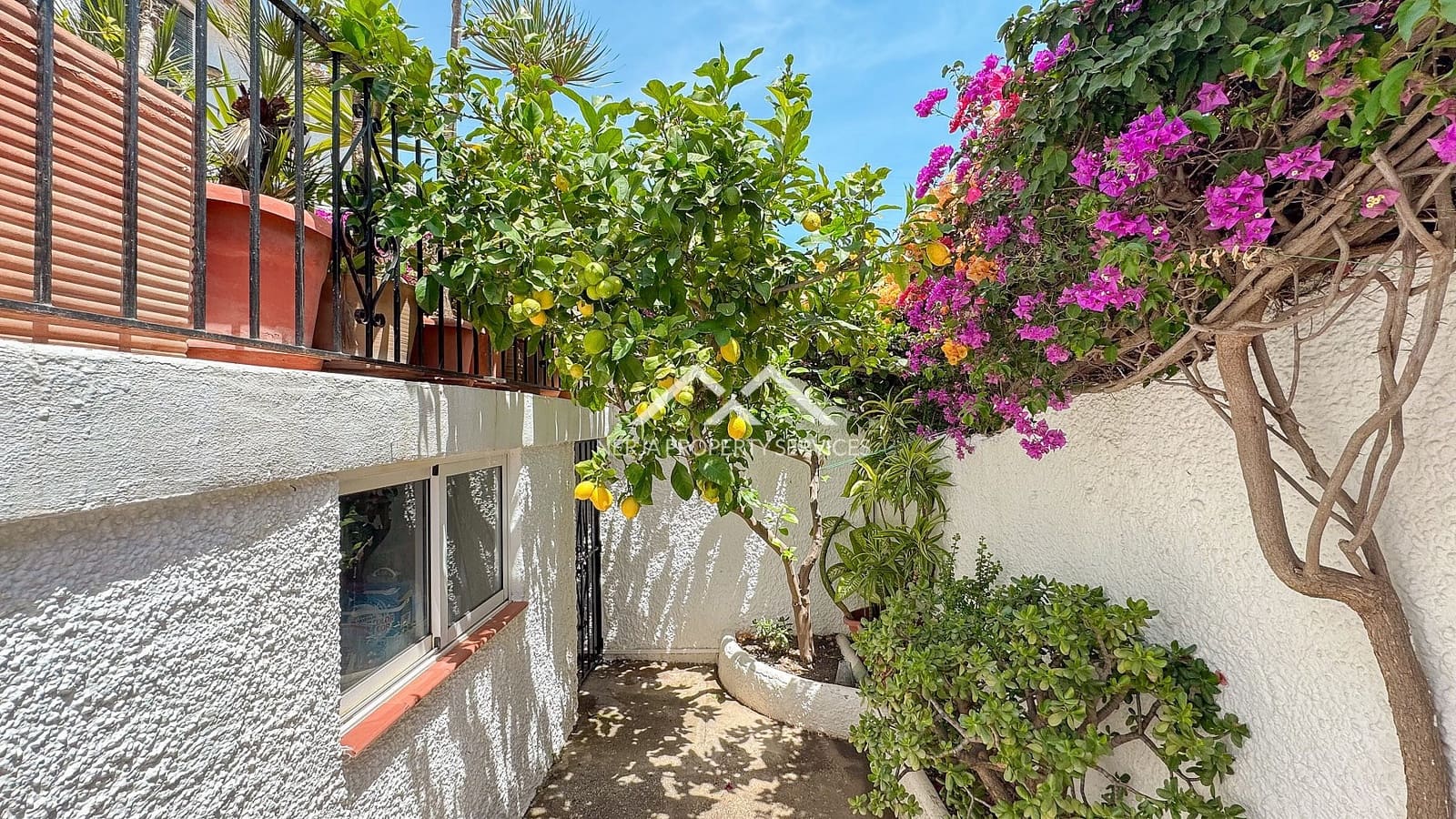 2 bedroom Townhouse for sale in Nerja - € 399,000 (Ref: 9844470)