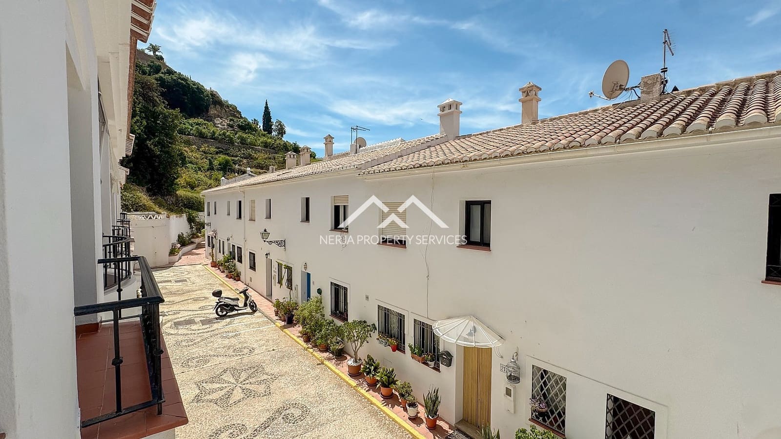 1 bedroom Apartment for sale in Frigiliana - € 230,000 (Ref: 9880000)