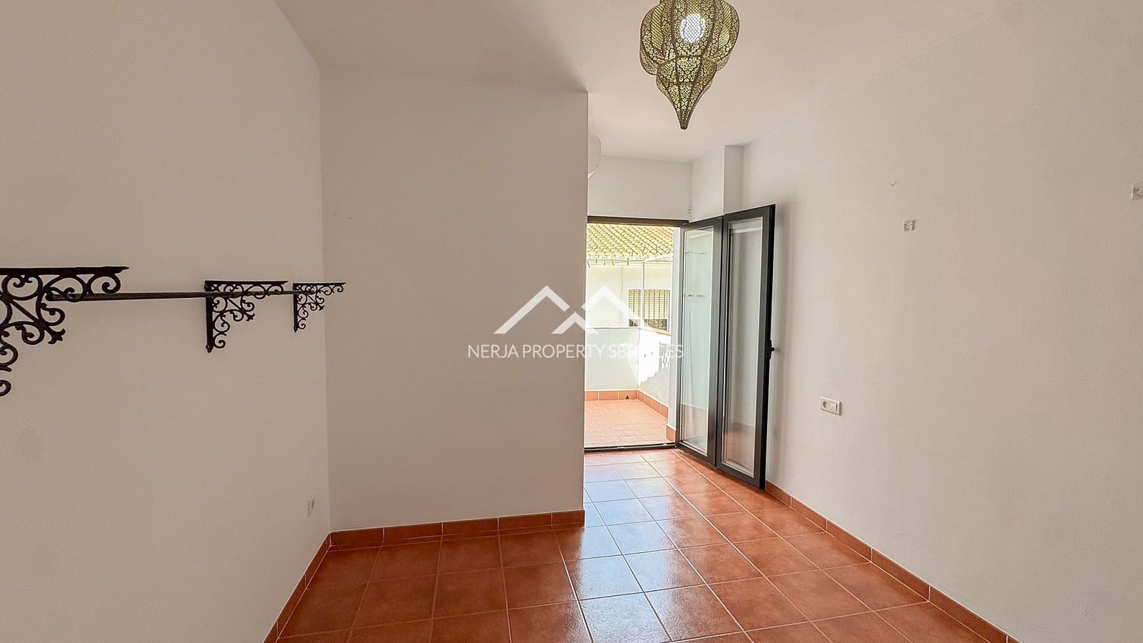 1 bedroom Apartment for sale in Frigiliana - € 230,000 (Ref: 9880000)