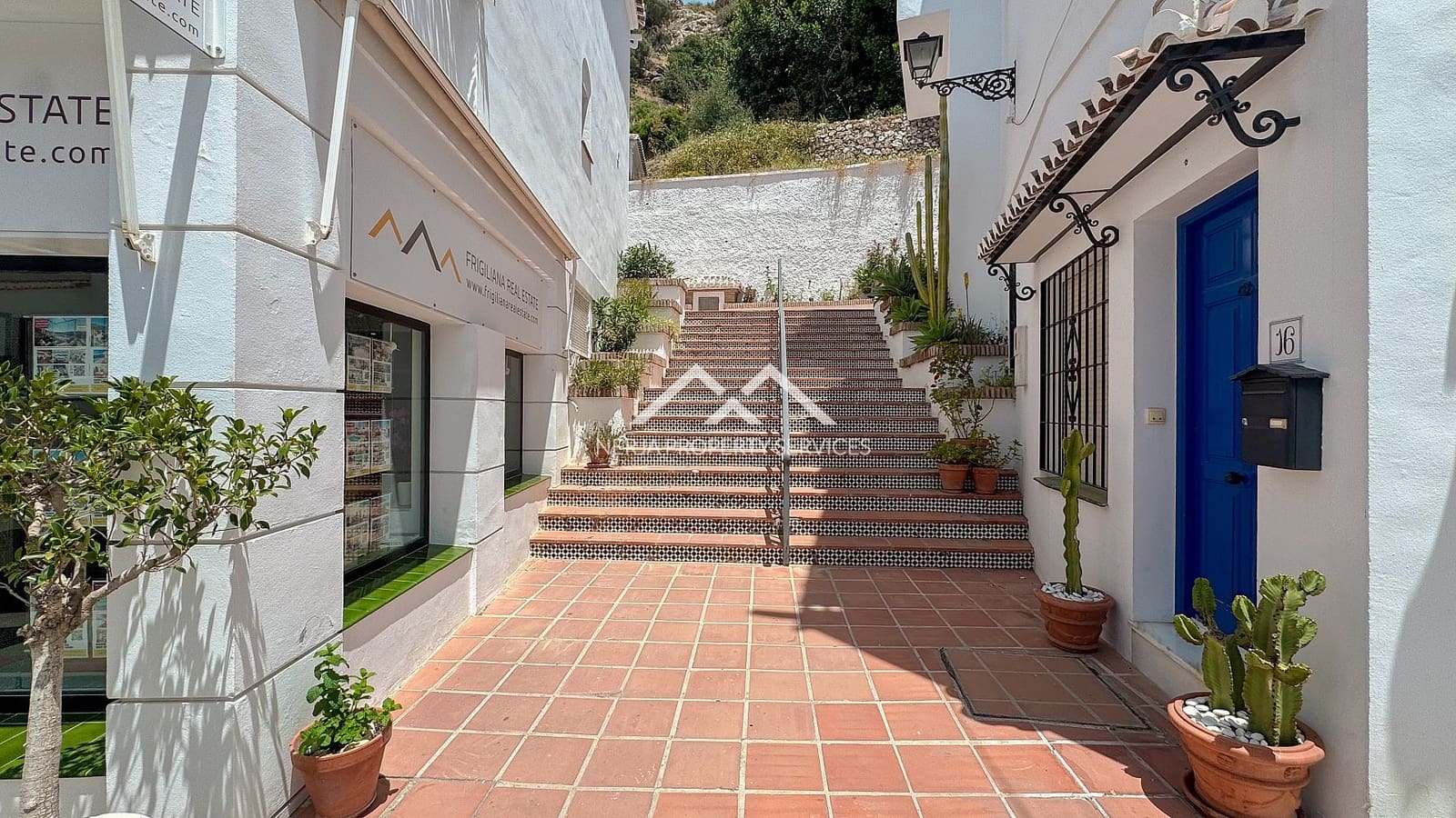 1 bedroom Apartment for sale in Frigiliana - € 230,000 (Ref: 9880000)