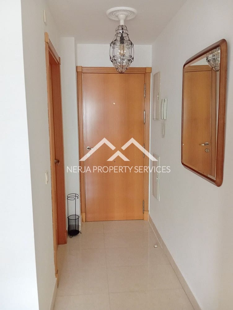2 soveværelse Lejlighed til leje i Nerja med swimmingpool - € 1.180 (Ref: 9882587)